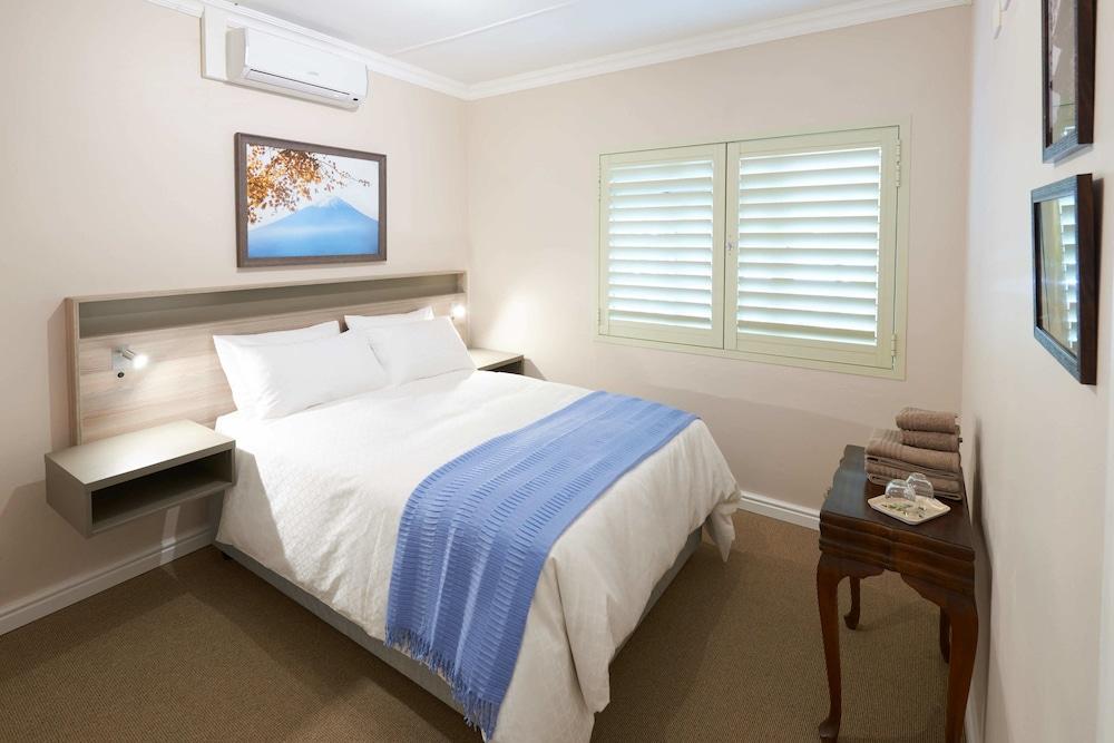 Outeniqua Inn Джордж Екстериор снимка